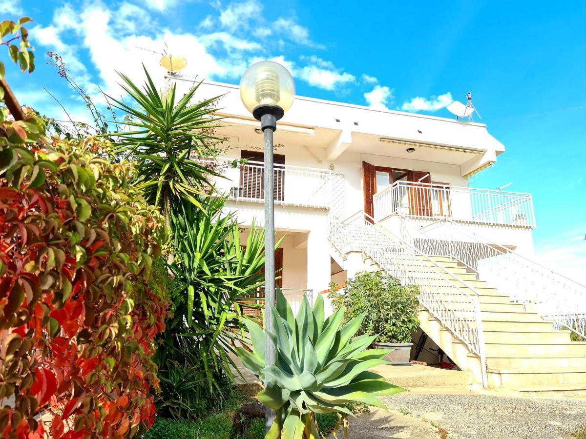 Casa Vacanze Sea-Life Алкамо Марина Екстериор снимка